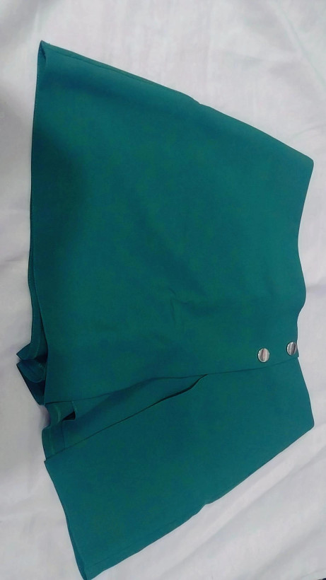 شلوارک مجلسی دخترانه جنس سوپر مازراتی قد کار35cm کد 1935