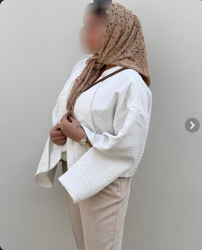 روسری سه گوش دانتل مخملی قواره 75cm کد 2243