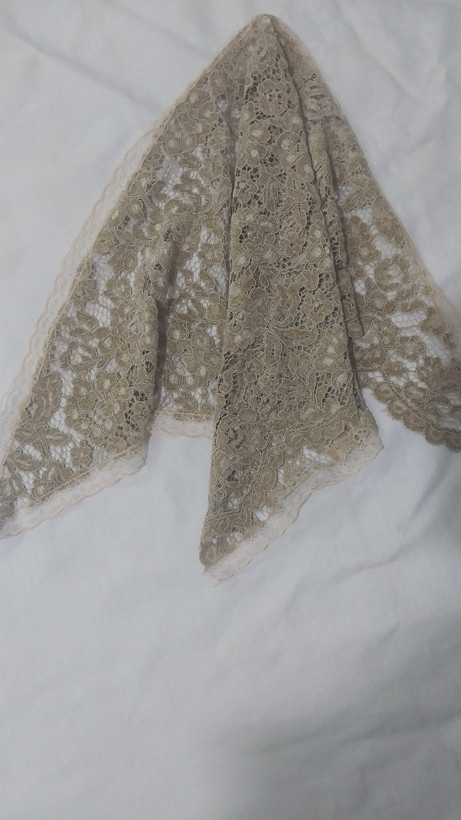 روسری سه گوش دانتل مخملی قواره 75cm کد 2243