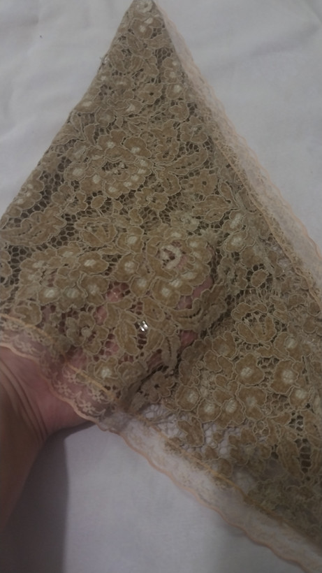 روسری سه گوش دانتل مخملی قواره 75cm کد 2243